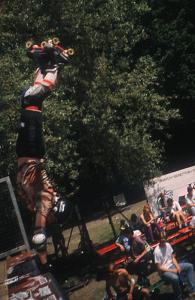 Skater: Olaf Hennig, Trick: Hand Plant