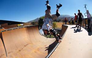 Skater: Desi Jones