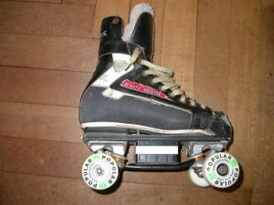 Daniel Knopf's skate<br> side view