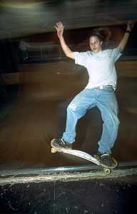 Fahrer: Thomas Trefzer, Trick: Frontside-Standup-Grind