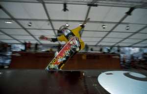 Fahrer: J&uuml;rgen Horrwarth, Trick: Nose Grind auf der Extension