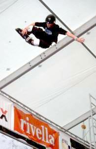 Fahrer: Tobi Bucher, Trick: Mute